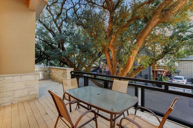 5002 Milam, Houston, TX 77006