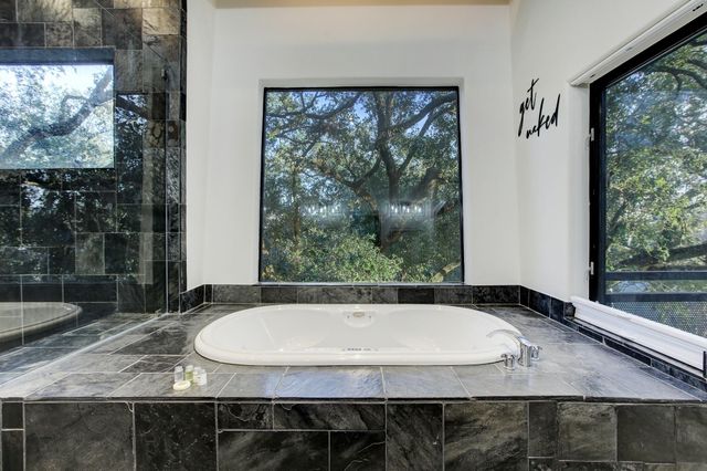 5002 Milam, Houston, TX 77006