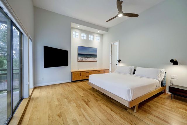 5002 Milam, Houston, TX 77006