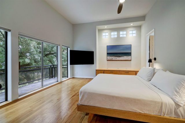 5002 Milam, Houston, TX 77006