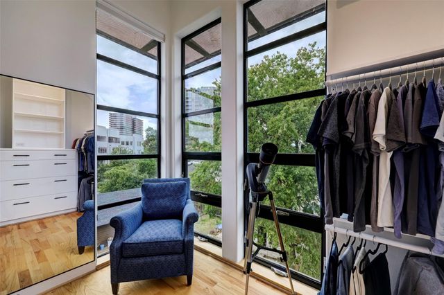 5002 Milam, Houston, TX 77006