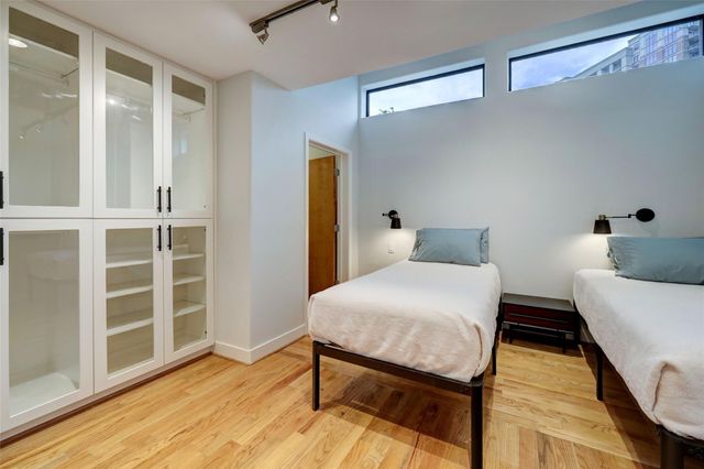 5002 Milam, Houston, TX 77006