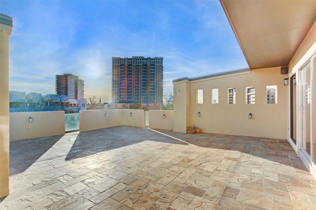 5002 Milam, Houston, TX 77006