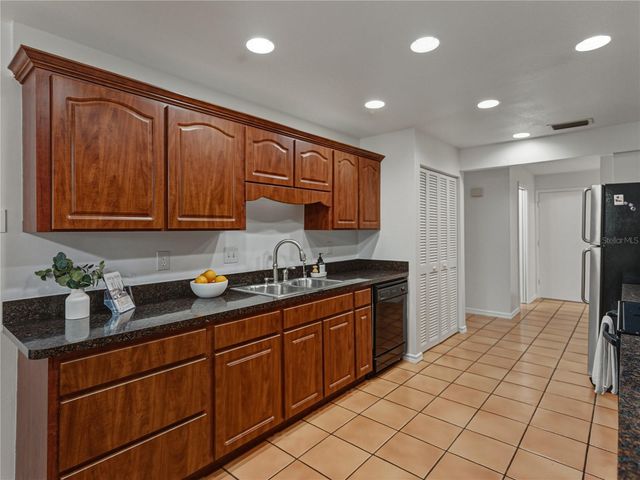 16404 ASHWOOD DRIVE, Tampa, FL 33624