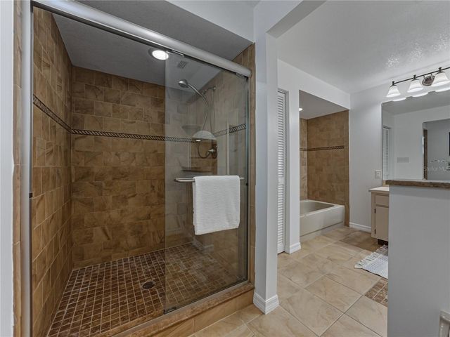 16404 ASHWOOD DRIVE, Tampa, FL 33624