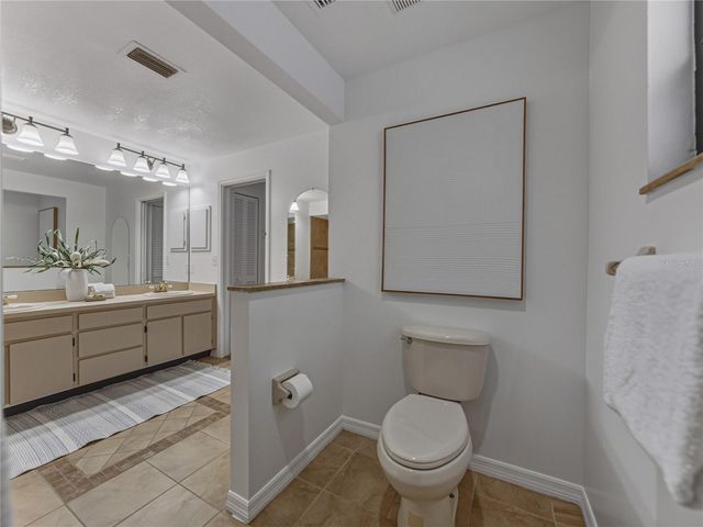 16404 ASHWOOD DRIVE, Tampa, FL 33624