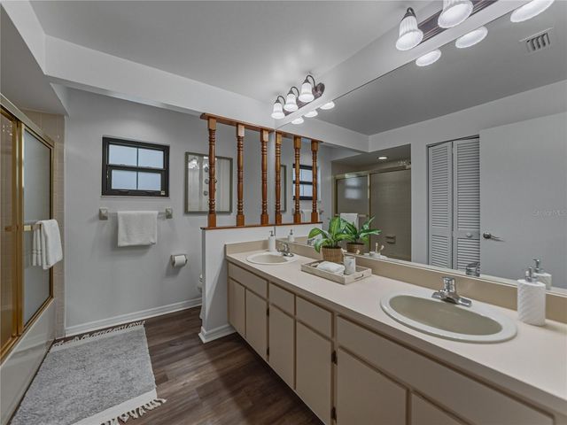 16404 ASHWOOD DRIVE, Tampa, FL 33624