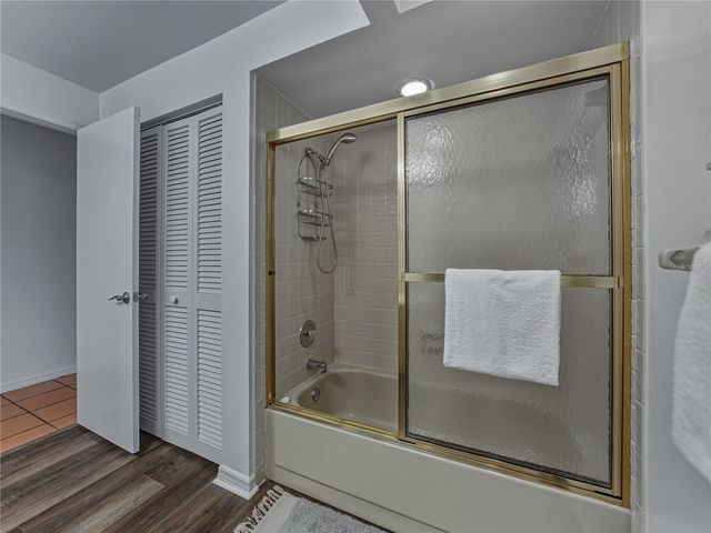 16404 ASHWOOD DRIVE, Tampa, FL 33624