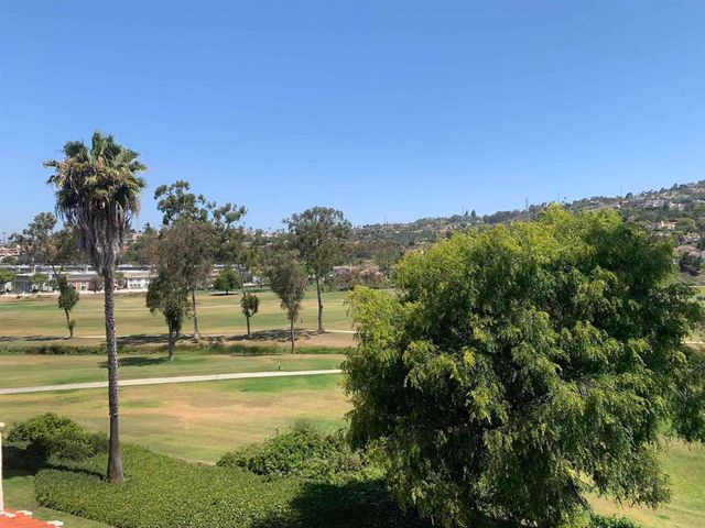 2508 Navarra Drive 424, Carlsbad, CA 92009