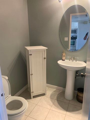 2508 Navarra Drive 424, Carlsbad, CA 92009