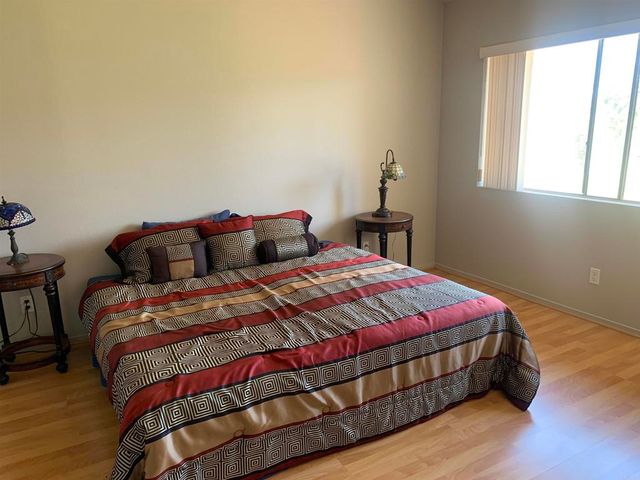 2508 Navarra Drive 424, Carlsbad, CA 92009