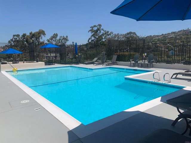 2508 Navarra Drive 424, Carlsbad, CA 92009