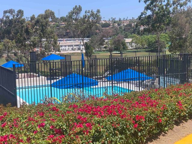 2508 Navarra Drive 424, Carlsbad, CA 92009