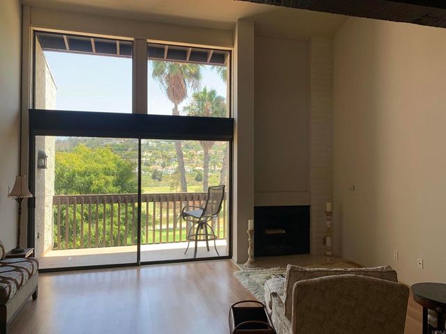2508 Navarra Drive 424, Carlsbad, CA 92009