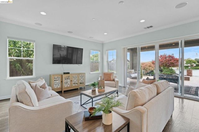 2683 Manresa Shore Lane, Oakley, CA 94561