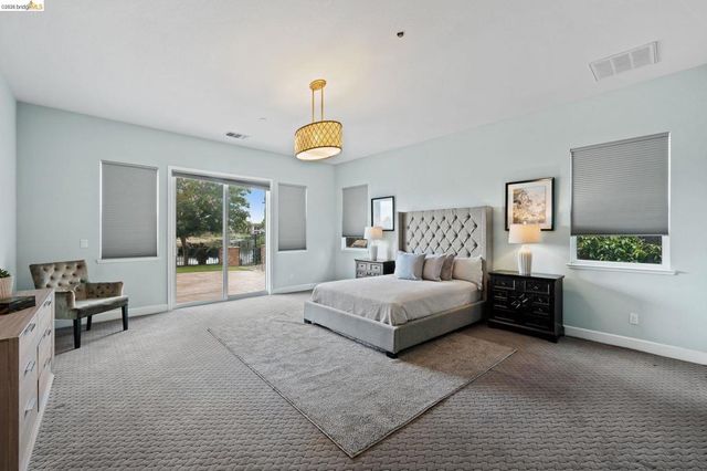 2683 Manresa Shore Lane, Oakley, CA 94561