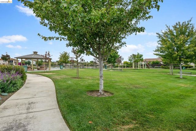 2683 Manresa Shore Lane, Oakley, CA 94561