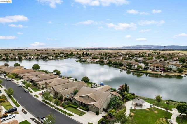 2683 Manresa Shore Lane, Oakley, CA 94561