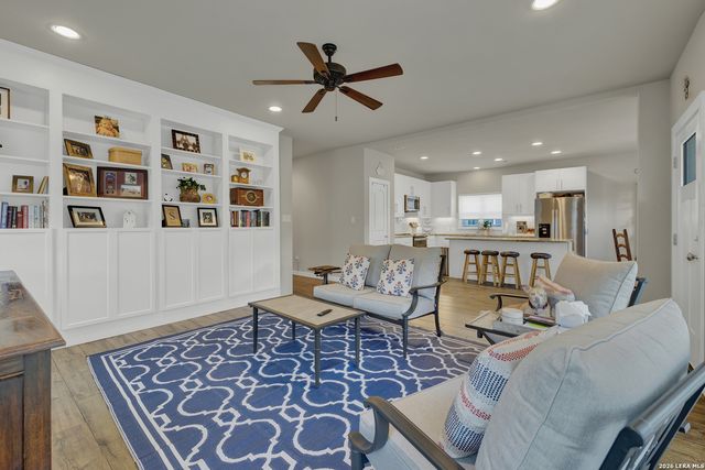 2870 Candlelight, Canyon Lake, TX 78133