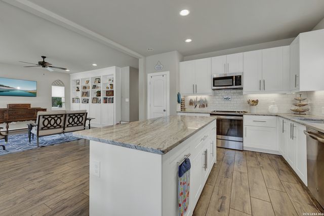 2870 Candlelight, Canyon Lake, TX 78133