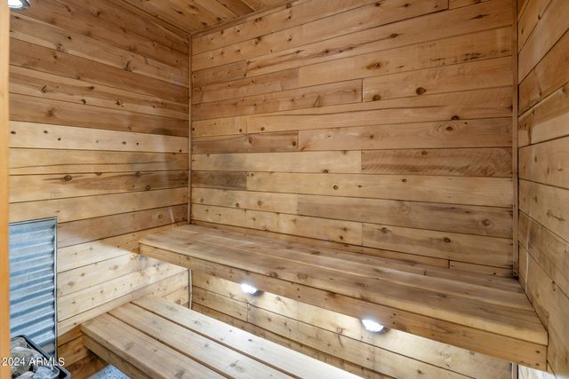 1505 E Cloud Road, Phoenix, AZ 85086