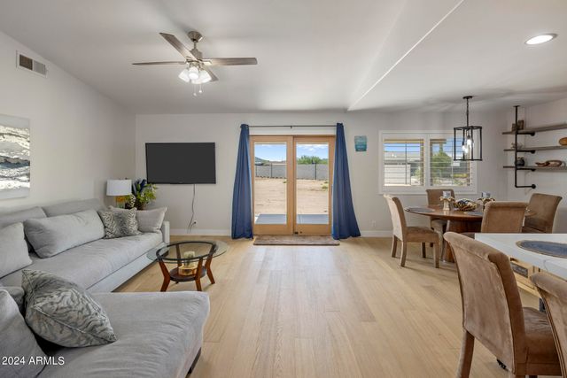 1505 E Cloud Road, Phoenix, AZ 85086