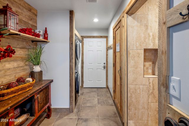 1505 E Cloud Road, Phoenix, AZ 85086