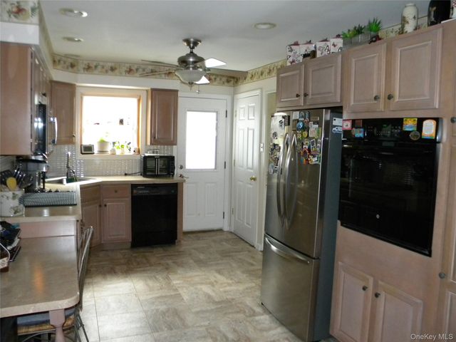 79 S Evergreen Drive, Selden, NY 11784