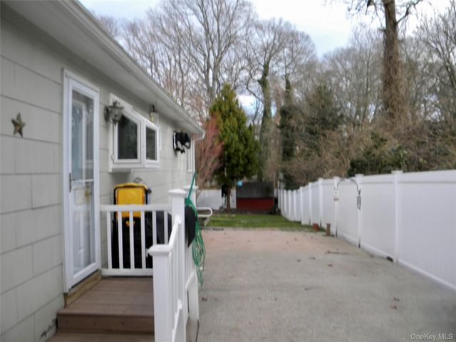 79 S Evergreen Drive, Selden, NY 11784