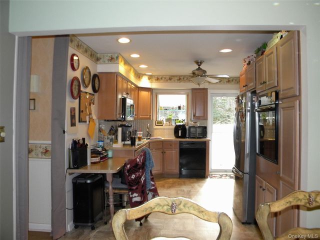 79 S Evergreen Drive, Selden, NY 11784