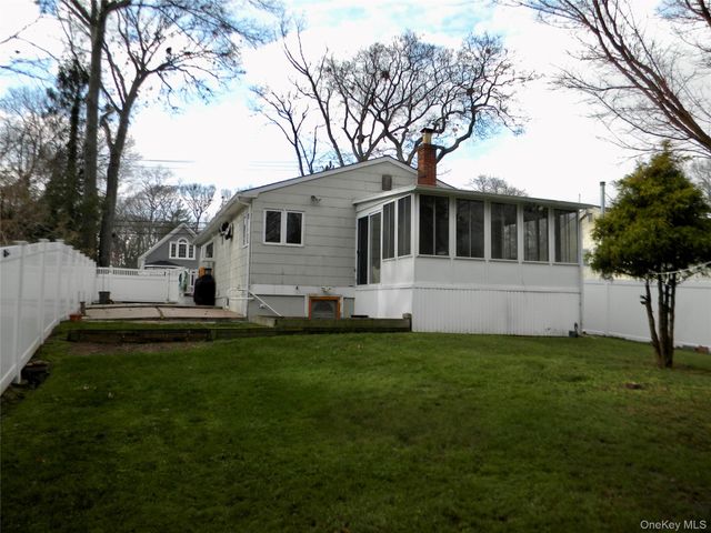 79 S Evergreen Drive, Selden, NY 11784