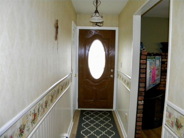 79 S Evergreen Drive, Selden, NY 11784