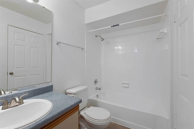 2430 Cromwell CIR 0515, Austin, TX 78741