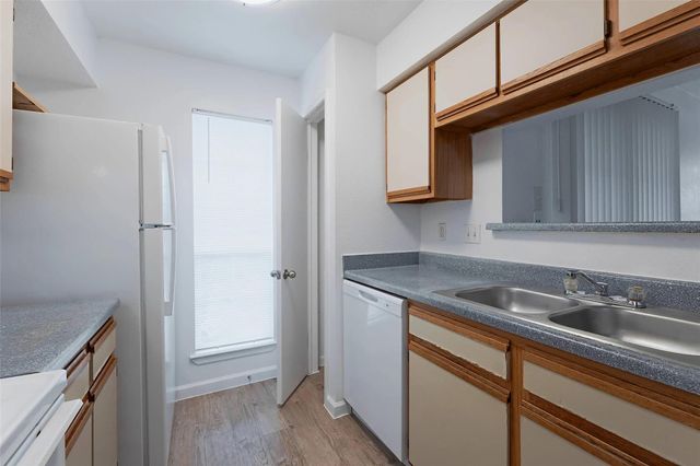 2430 Cromwell CIR 0515, Austin, TX 78741