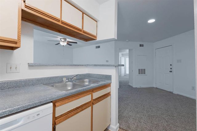 2430 Cromwell CIR 0515, Austin, TX 78741