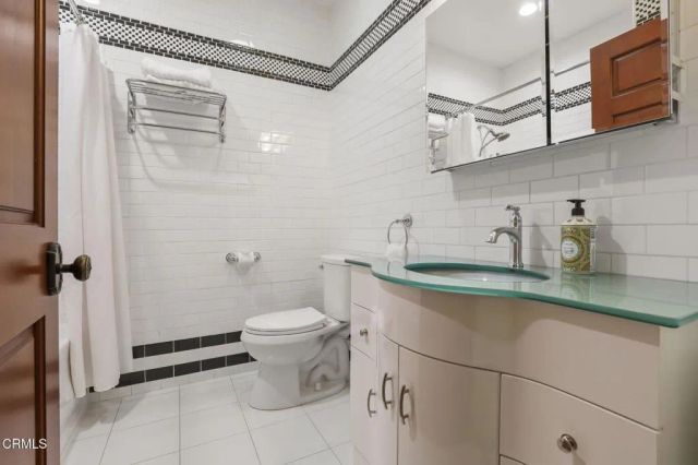 12244 Tiara Street, Valley Village, CA 91607