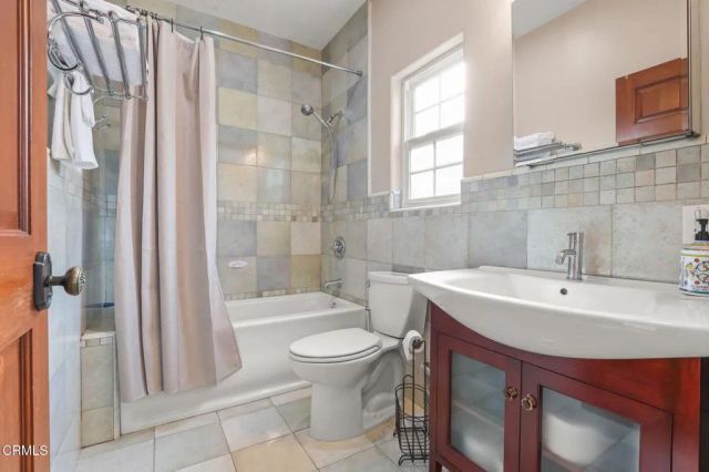 12244 Tiara Street, Valley Village, CA 91607