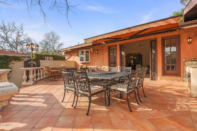 12244 Tiara Street, Valley Village, CA 91607