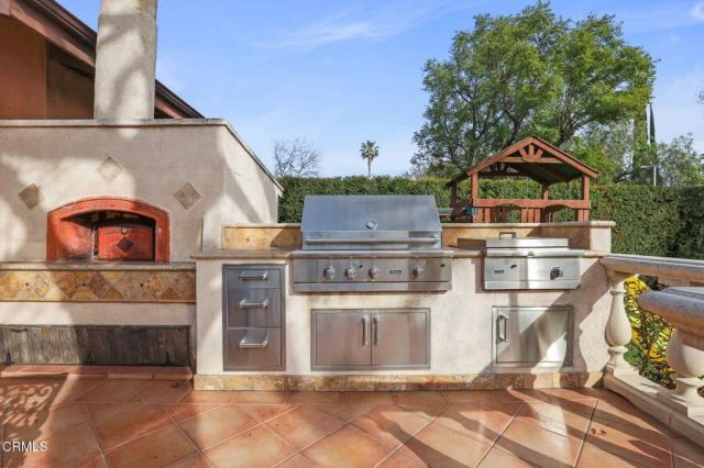 12244 Tiara Street, Valley Village, CA 91607