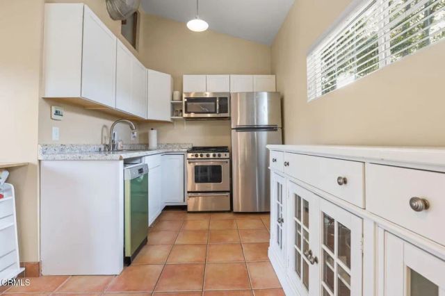 12244 Tiara Street, Valley Village, CA 91607