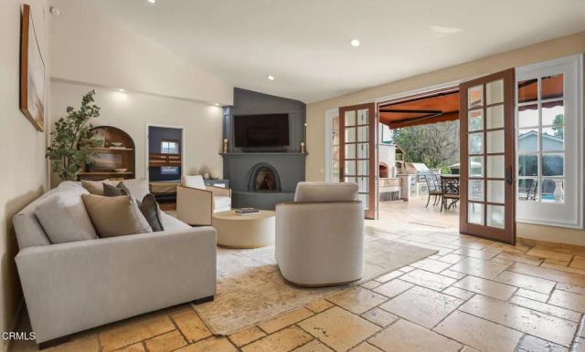 12244 Tiara Street, Valley Village, CA 91607