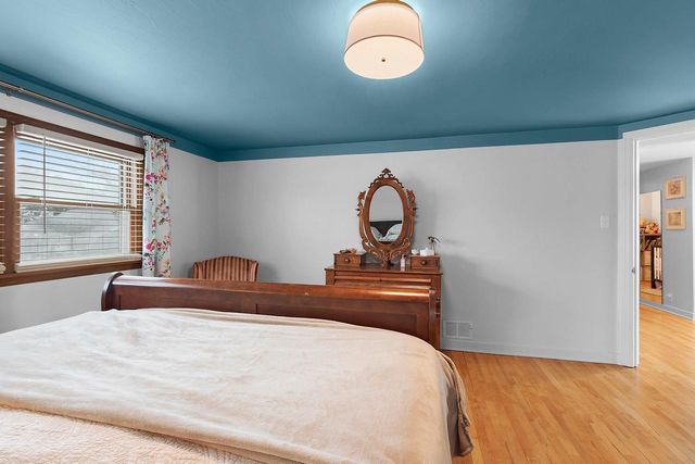 828 N WEBSTER AVENUE, De Pere, WI 54115