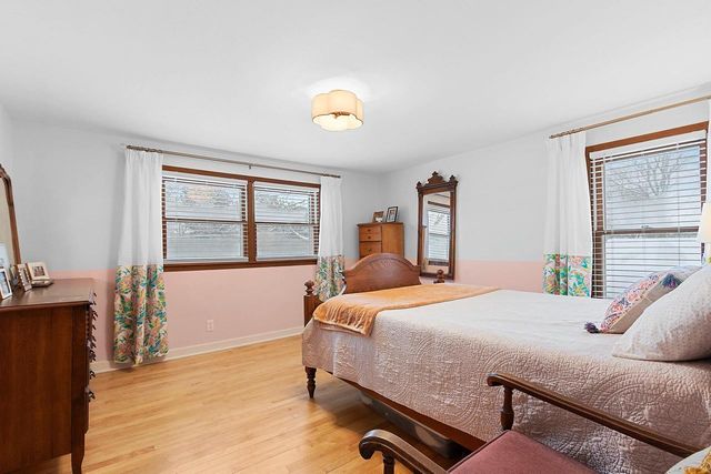 828 N WEBSTER AVENUE, De Pere, WI 54115