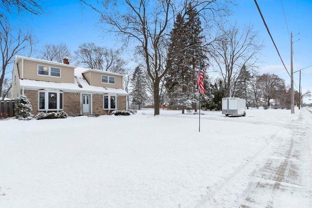 828 N WEBSTER AVENUE, De Pere, WI 54115