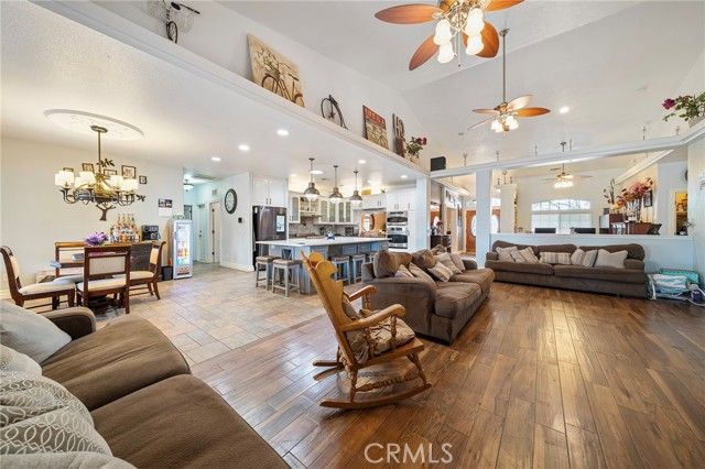 7172 Jargon St, Hesperia, CA 92344