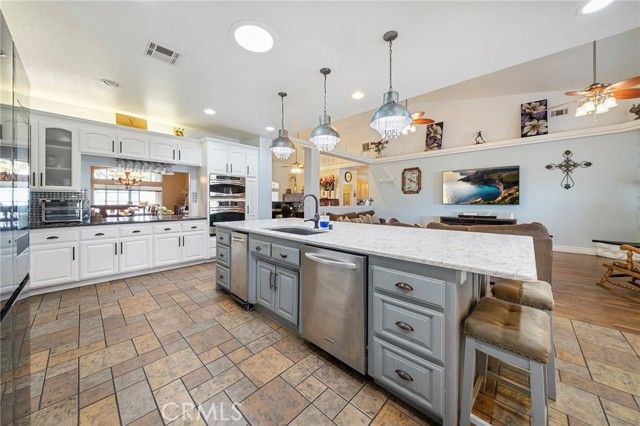 7172 Jargon St, Hesperia, CA 92344