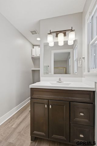 2916 S 137th Street, Omaha, NE 68144