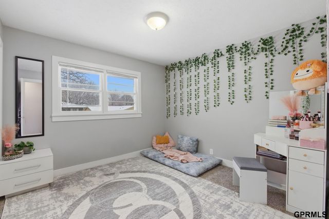 2916 S 137th Street, Omaha, NE 68144