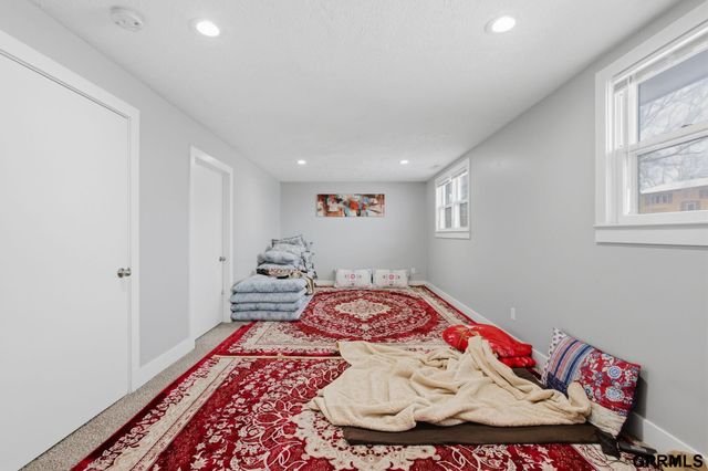 2916 S 137th Street, Omaha, NE 68144