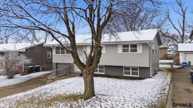 2916 S 137th Street, Omaha, NE 68144